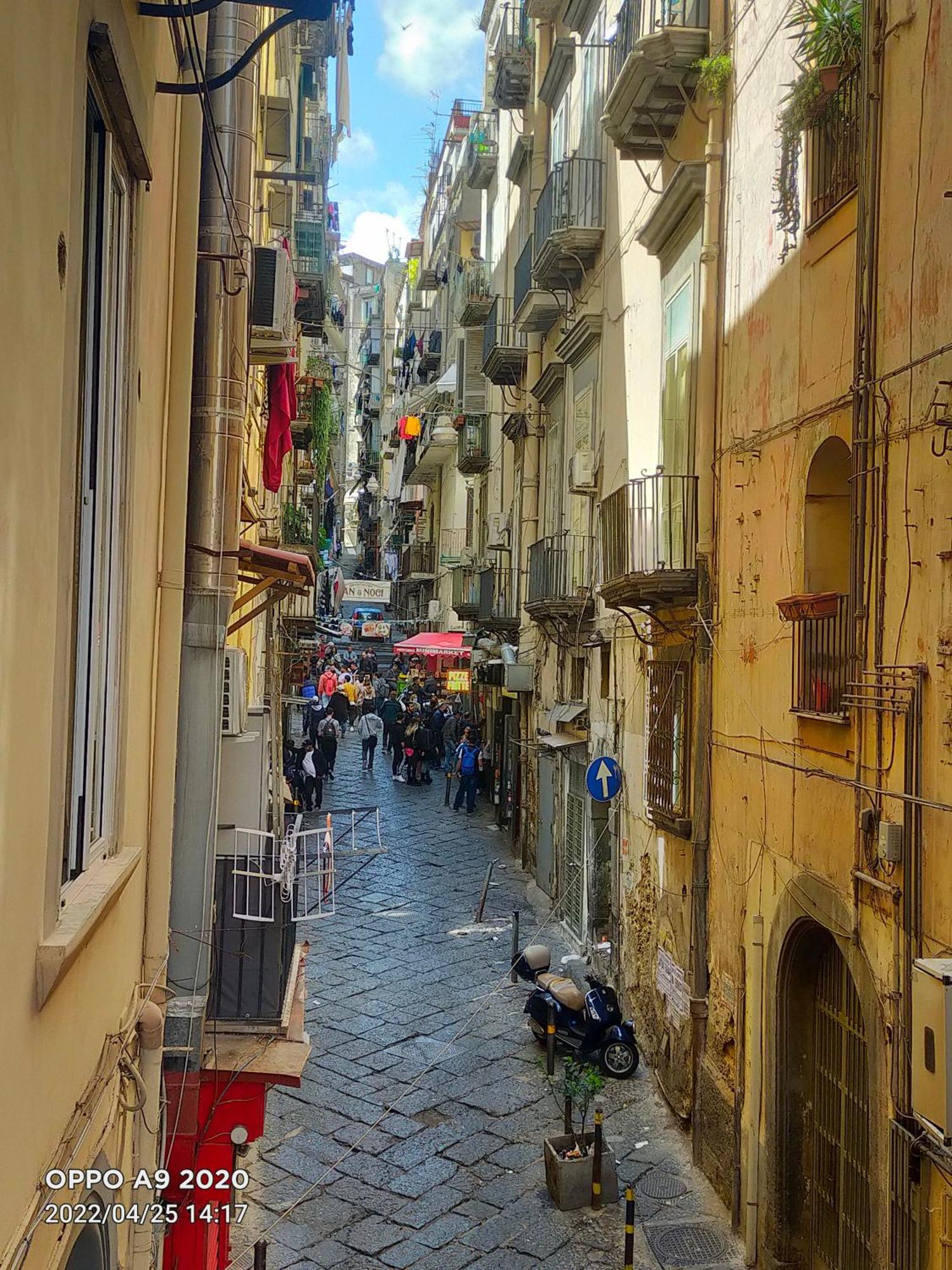 Piazza Carita' Centro Storico Apartment Napoli Ngoại thất bức ảnh
