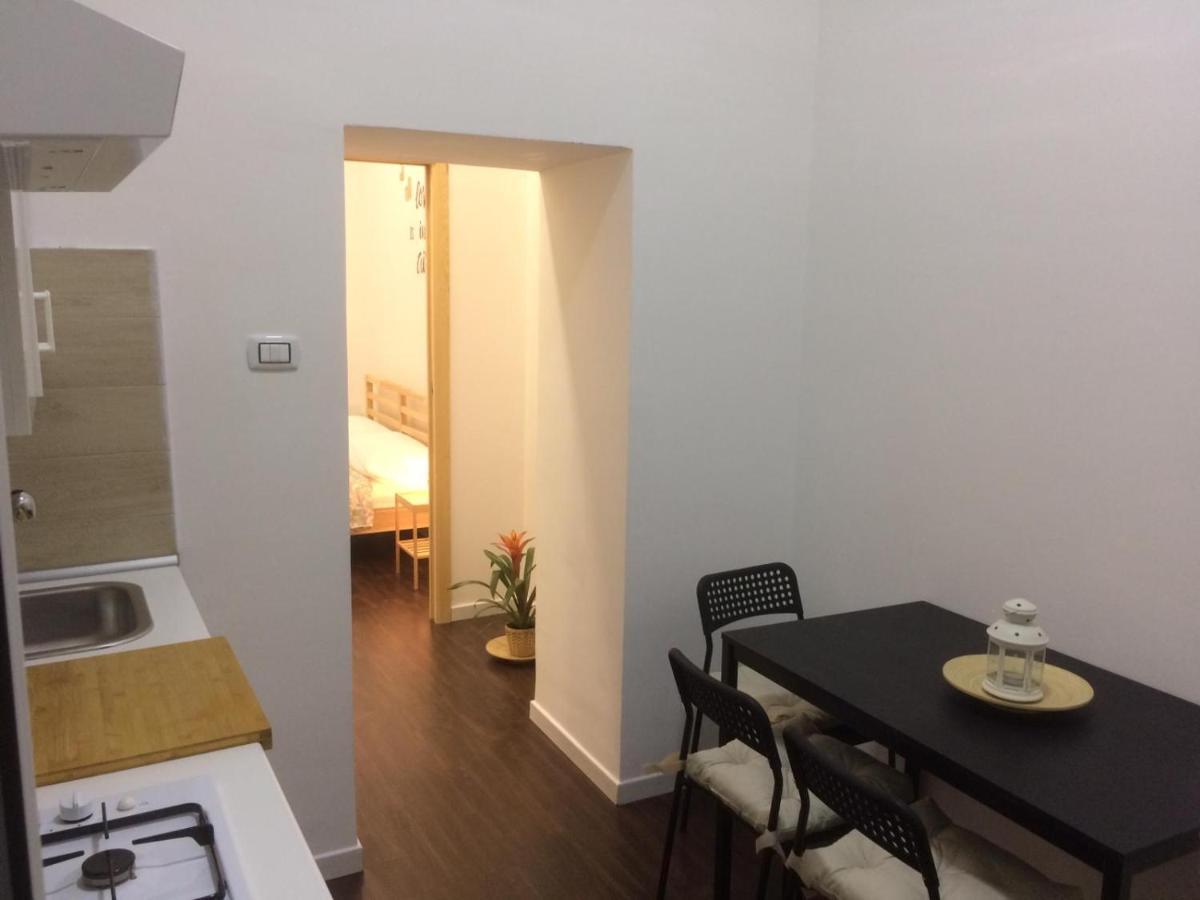 Piazza Carita' Centro Storico Apartment Napoli Ngoại thất bức ảnh