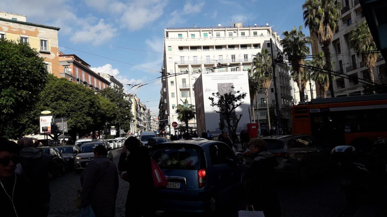 Piazza Carita' Centro Storico Apartment Napoli Ngoại thất bức ảnh